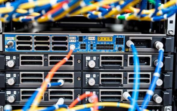 黑户急需50万怎么弄到他，黑户贷款哪里能贷到？